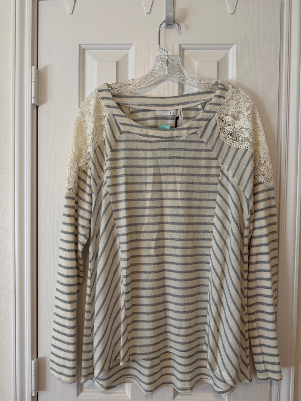 Striped Cream & Gray Lace Shoulder Long-Sleeve Top by N/A